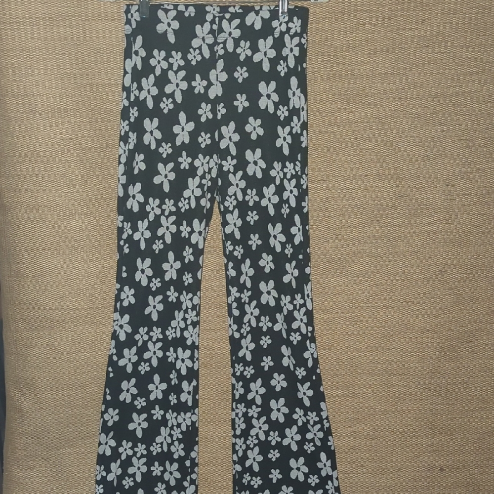 Urban Outfitters Women's Pull On Flare Pants M